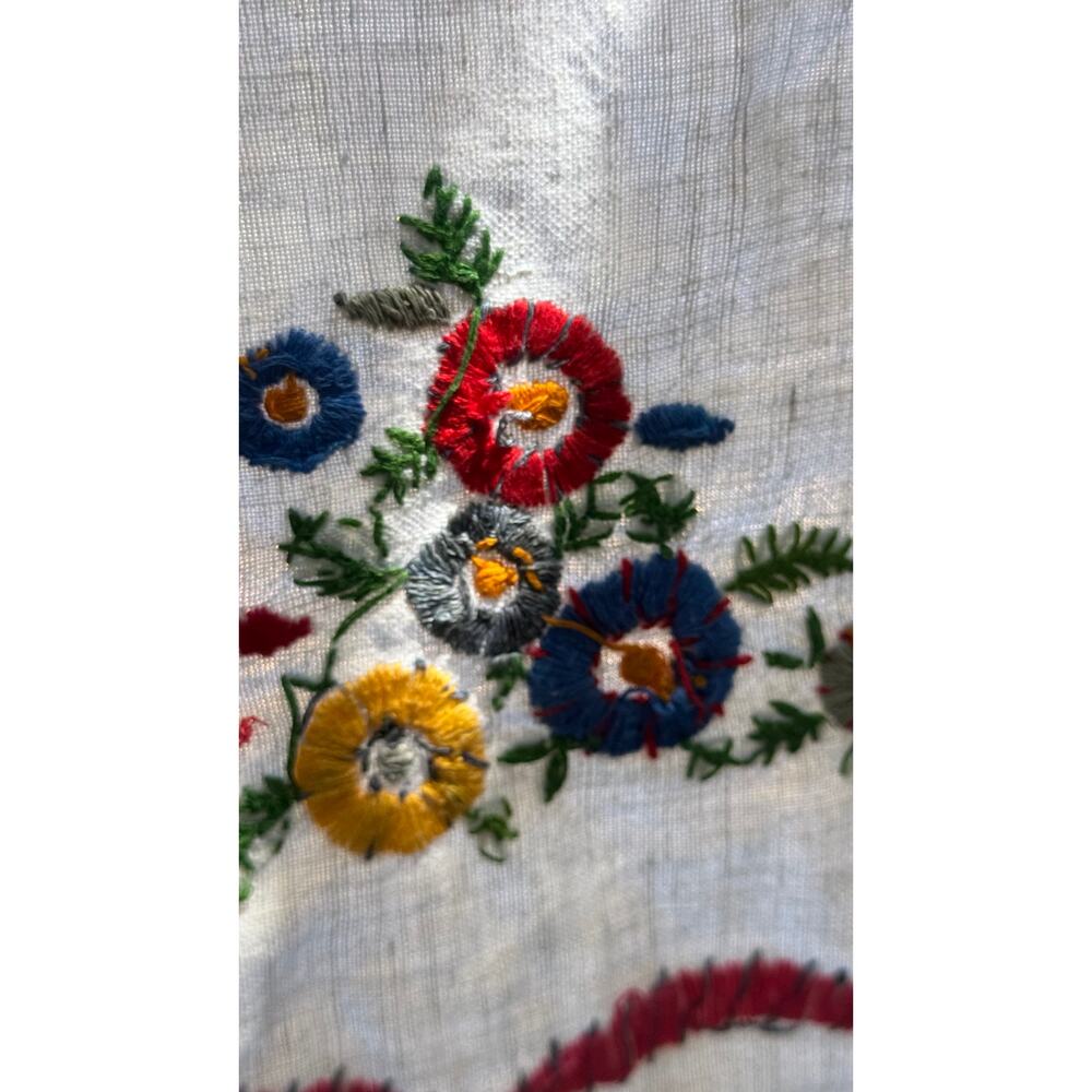 Vintage Hand Embroidered Linen Tablecloth 51"x55" Drawn Thread Lace Border - Picture 4 of 6